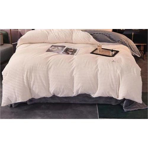 6x6 Velvet Woolen Duvet – Ultra Warm & All-Season Cozy!