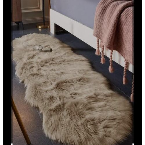 Fluffy bedside chiwawa mat 60180cm