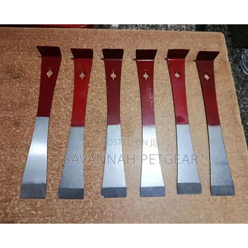 Stainless Steel Bee Hive Tools Designed for Beekeeping Maintenance 1pc