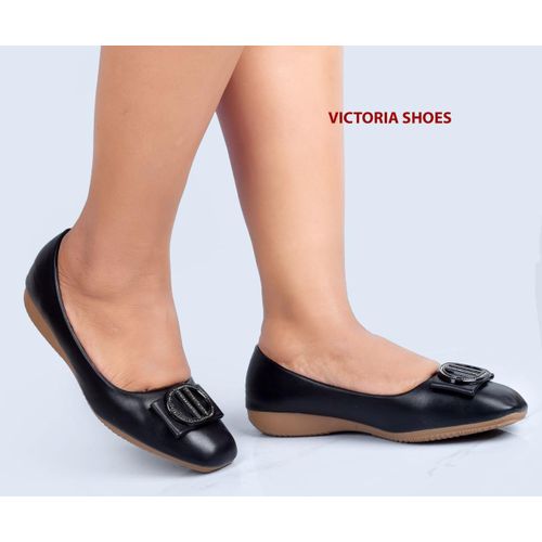 Ladies closed classic flats