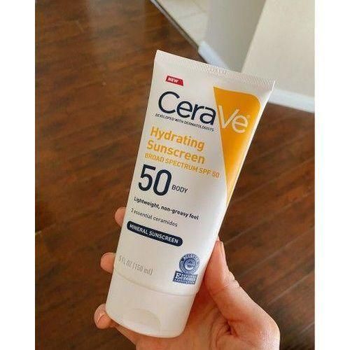 Hydrating Mineral Sunscreen Face SPF 50(Yellow)-Non Greasy Suitable For Sensitive Skin.