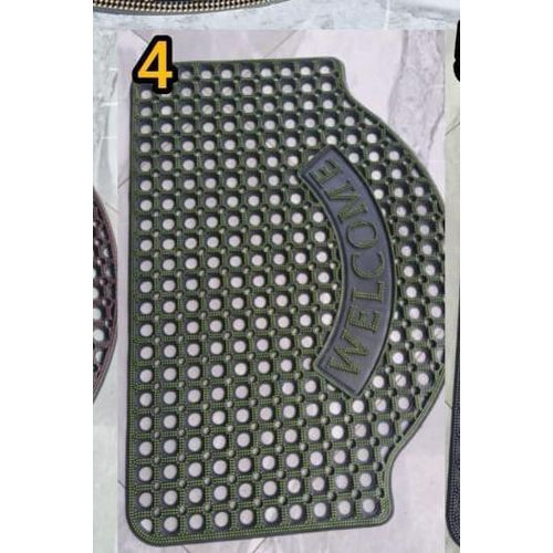 Welcome door /muddy mat big size 60 by 90 cm-This large welcome door muddy mat measures 60 x 90 cm, providing wide coverage to keep your home clean and dry.