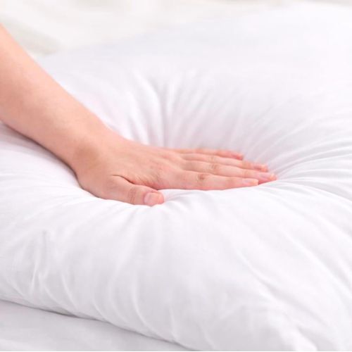 Premium 18 x 18 Throw Pillow Inserts, Set of 4 Hypoallergenic Square Form Decorative Pillows for Sofa Couch Bed and Chair 18 inches