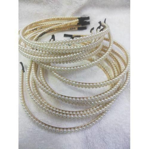 1pc pearl-embellished headbands.