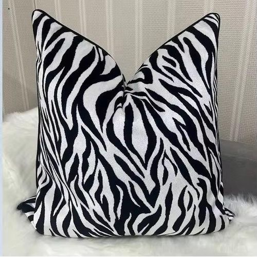 Zuri Zebra Luxe Pillow Cover 5050CM