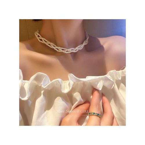 Natural Pearls Ladies Fashion Necklace