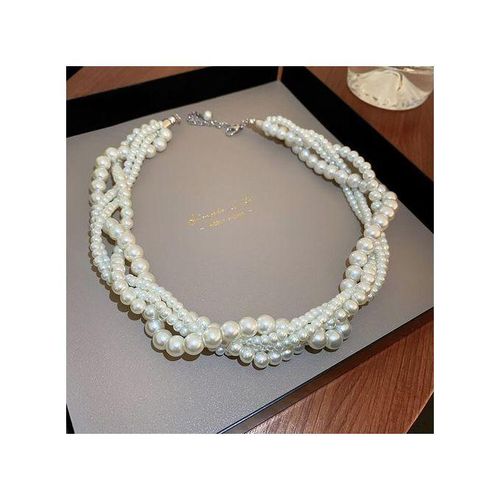 Natural Pearls Ladies Fashion Necklace
