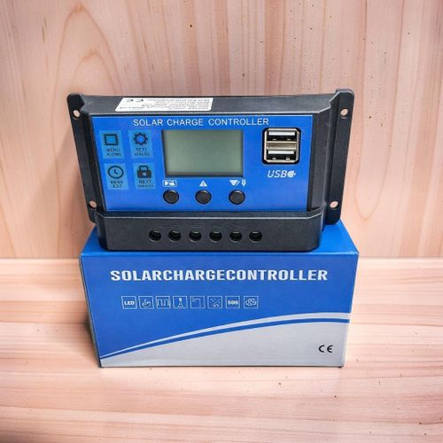 Intelligent Control 12V/24V 10A Digital Solar Charge Controller with LCD Display Large Screen