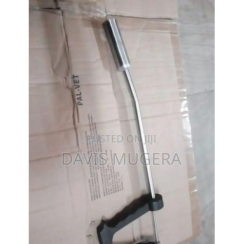 Metallic Bolus Gun for Giving Supplements to Livestock