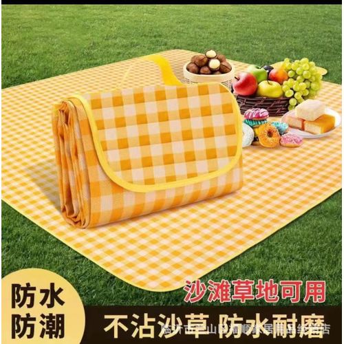 Waterproof Outdoor Picnic Mat – Thickened Portable Moisture-Proof Camping Mat for Beach, Park, or Garden, Foldable and Durable, Ideal for Family Picnic, Spring Outings, and Outdoor Leisure