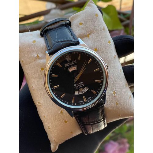 Sophisticated Leather Men’s Watch – Durable, Practical & Stylish Timepiece