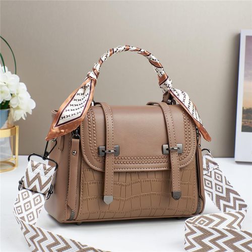 Luxurious ladies handbags