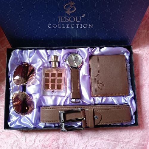 5-in-1 Jesou Men’s Gift Set for Valentine’s Day or Birthday – Belt, Wallet, Watch, Perfume & Sunglasses