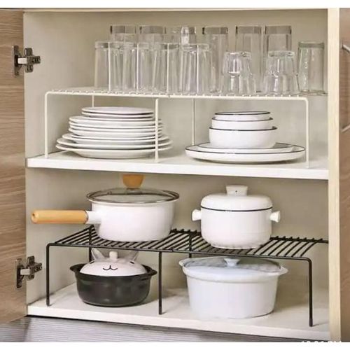 Strong retracting expanding metallic shelf