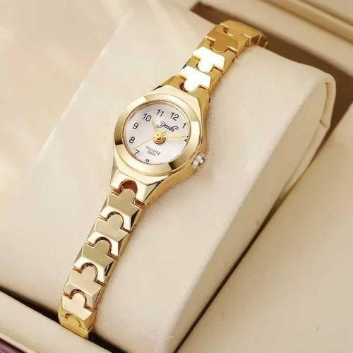 Gold Quartz Watch with Unique Link Design - Perfect for Daily Wear