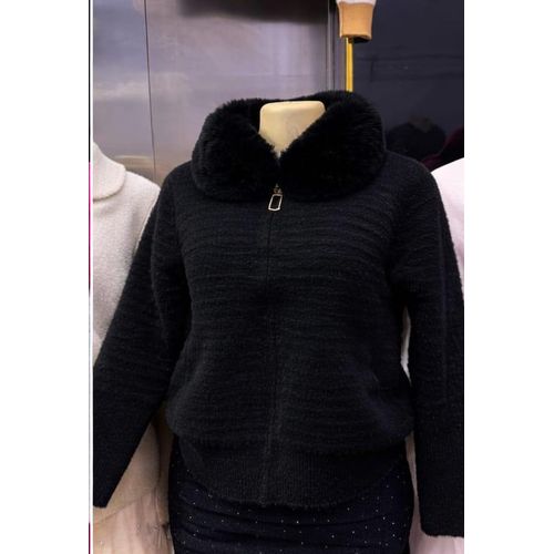 Women's Free Size Ivory Luxe Fur-Collar Knit Sweater