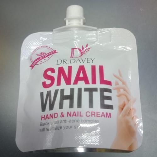 Snail White Revitalizing Brightening Moisturizing Soothing Anti-aging Hand And Nail Cream
