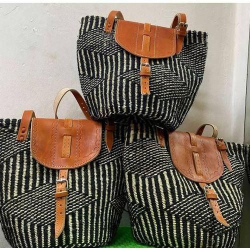 Fashion Black/White African Sisal Kiondo