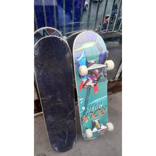 Complete Professional Skateboard – Ready to Ride
