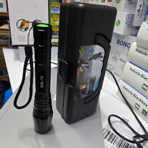 Professional XML T6 Torch Flashlight – Zoomable LED with Adjustable Focus and Long Battery Life for Outdoor Activities