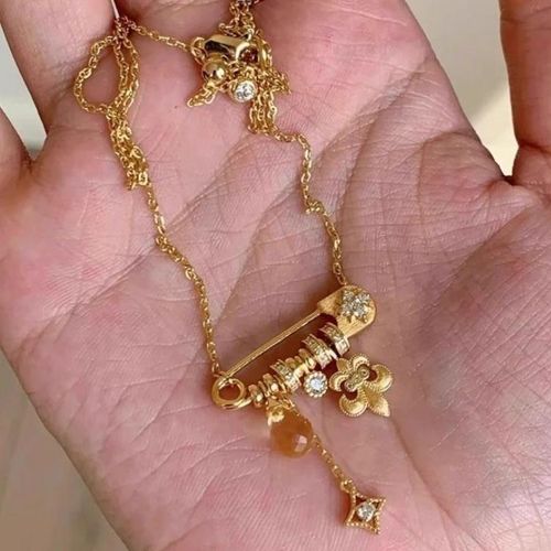 Women's Gold Safety Pin Charm Necklace – Vintage Boho Style Jewelry Gift for Daily & Special Occasions