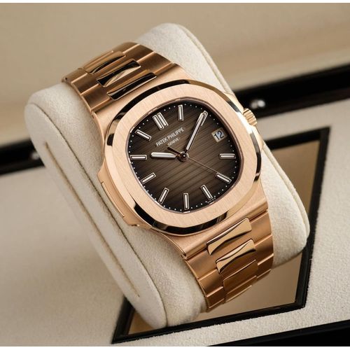 Exclusives Patek Philippe Automatic Men’s Watch with Stainless Steel Body, Date Display and Classic Luxury Craftsmanship