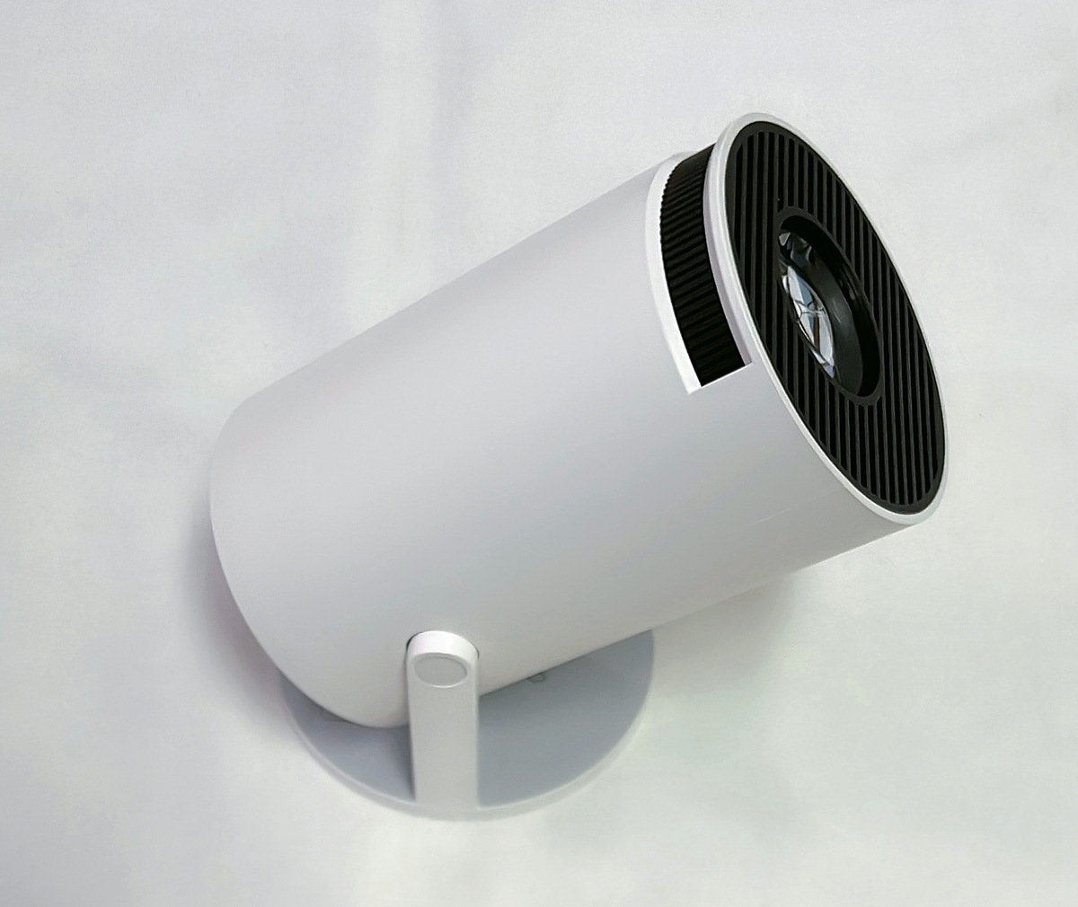 Parnassus HY300pro 4k超高清便携式投影仪客厅投影仪无线墙壁显示发光二极管灯3D