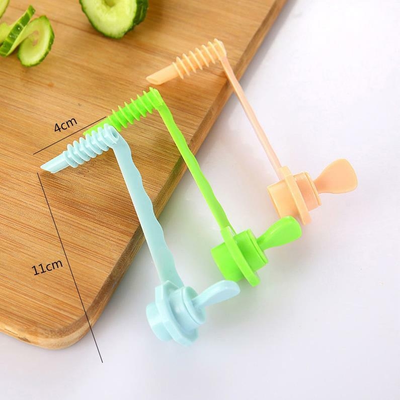 1pc Spiral Vegetable Slicer In Green