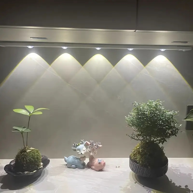 1个现代led感应柜灯，带磁吸usb充电，无线运动检测，超薄纤薄设计，3色可调led，适用于厨房、衣柜、浴室、展示柜的磁吸天花板/墙壁/床头照明——节能智能照明，带运动感应和usb供电操作 商品详情 0