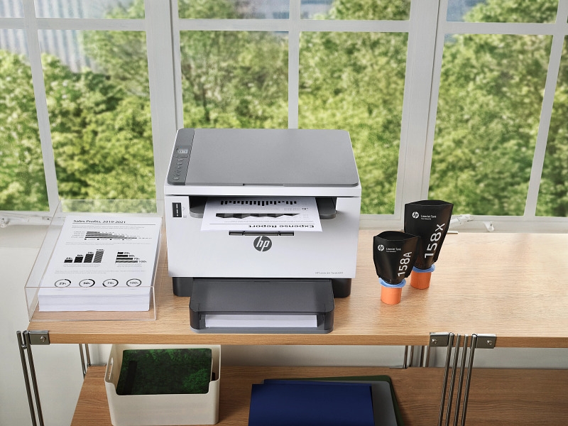 HP LaserJet Tank 2500 / MFP 2600 Lifestyle imagery