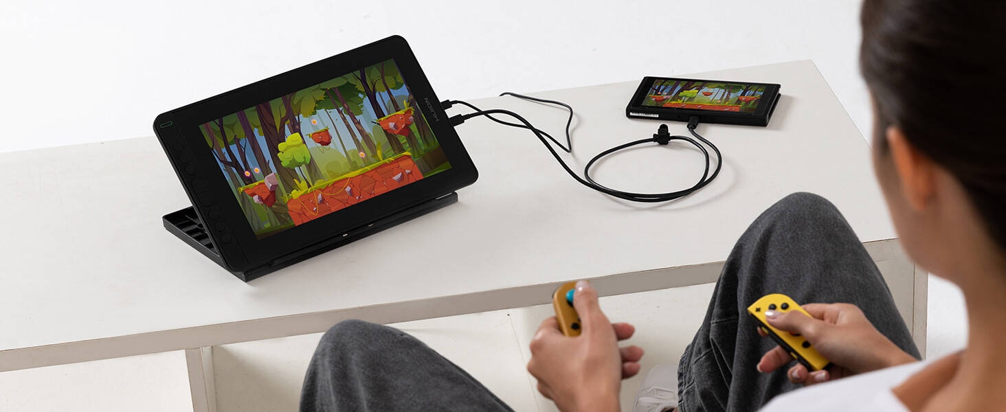 Kamvas 13 can connect the Switch via a Type-C to Type-C cable. Go to play games!