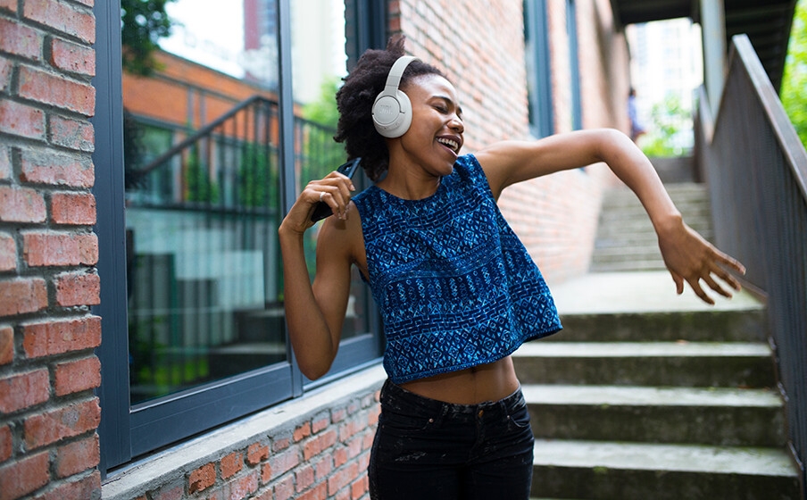 JBL Tune 770NC - Adaptive Noise Cancelling Wireless Over-Ear Headphones