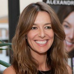 Alexandra Potter - Alchetron, The Free Social Encyclopedia