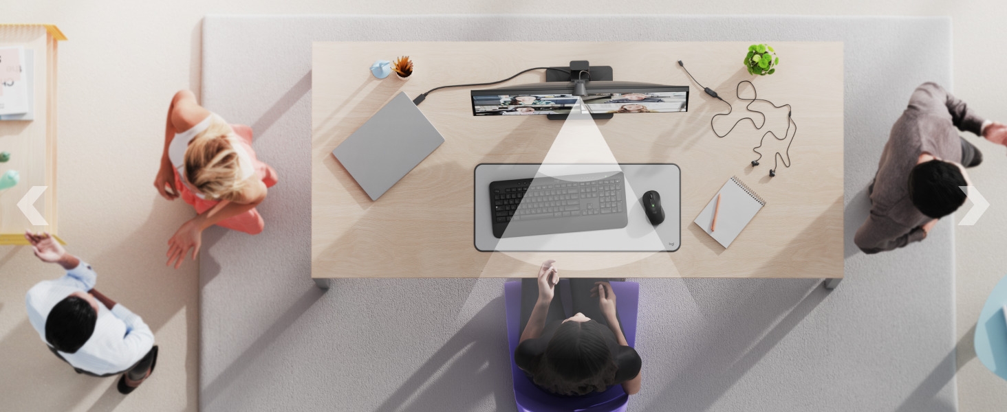 A woman have a video conference with brio 305 webcam