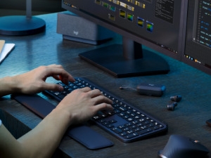 mx keys s combo wireless performance keyboard and mouse with palm rest bundle