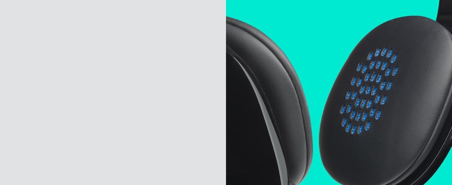 zoom of the padded earpads of h540 headset