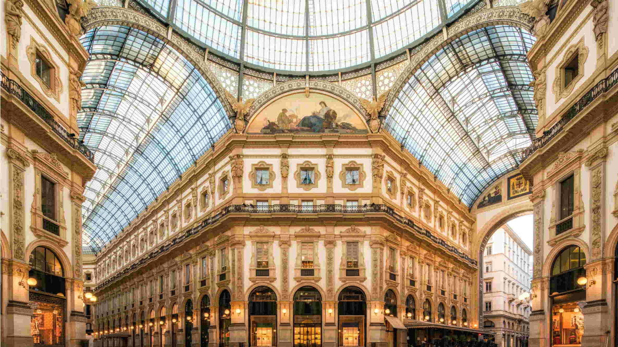 BRAVIA 3 Beautifully clear pictures, whatever you’re watching