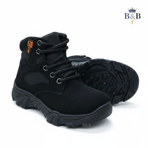 Ultimate Explorer Kids Rugged Suede And All-Terrain Grip Durable Black Sneakers for Active Kids Breathable Slip-Resistant Adventure Wear Rugged Aesthetic for Everyday Cool Durable Unisex Kids Outdoor Boots