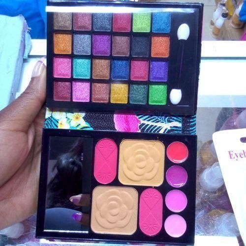 FANCY-Matte eyeshadow palette- Assorted with Powder And Brush