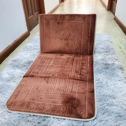 Portable Foldable Prayer Mat with Backrest – Lightweight Travel Mswalah with Carry Bag – Brown