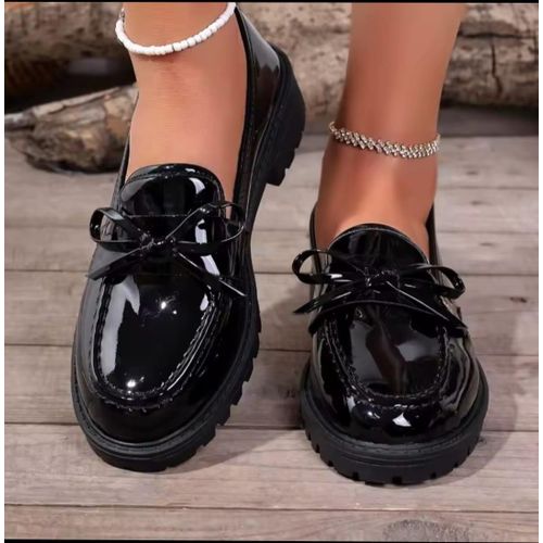 WOMEN WETLOOK LOAFERS WITH CHUNKY SOLE (small fit)