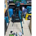 Makita Laser Level with Adjustable Tripod Stand