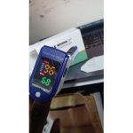 product_image_name-Generic-Accurate pulse oximeter with free batteries-2
