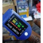 product_image_name-Generic-Medical pulse oximeter with free batteries-1