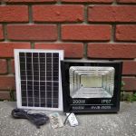 Highview 200W Watts Outdoor Security Solar Lighting Waterproof Casing IP67 Water Proof Rating High Brightness Maintenance Free led Solar Flood Light
