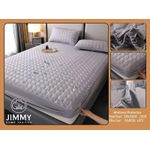 Un Branded 6*6 grey mattress protector with 2 pillowcases
