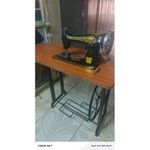 Manual singer Sewing Machine With Wooden Table And Iron Stand