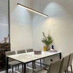 Adjustable hanging linear light