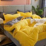 Duvet 6 By 6 Velvet With Bedsheet And 2 Pillow Cases..