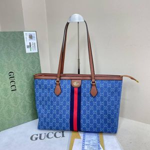 High Quality Fully boxed GuCci shoulder bag Fully boxed, comes in a dust bag